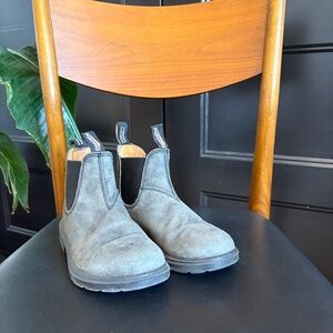 Little Kid Blundstones